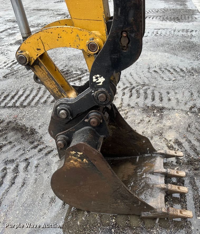 image for item DU0315 2014 Caterpillar 305.5E CR mini excavator