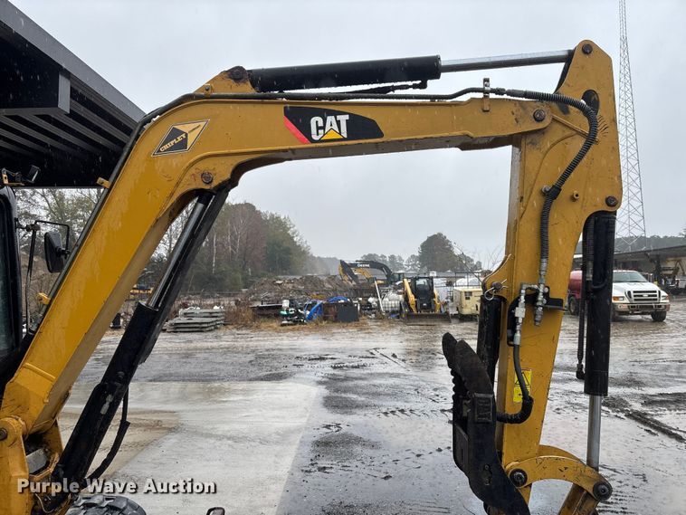 image for item DU0315 2014 Caterpillar 305.5E CR mini excavator