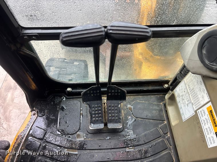 image for item DU0315 2014 Caterpillar 305.5E CR mini excavator