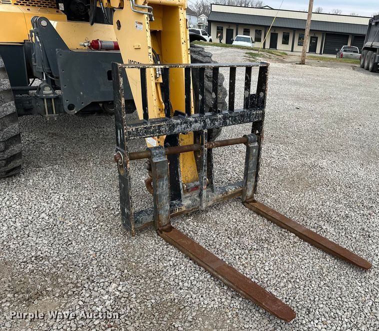 image for item DV0752 Gehl RS8-42 telehandler
