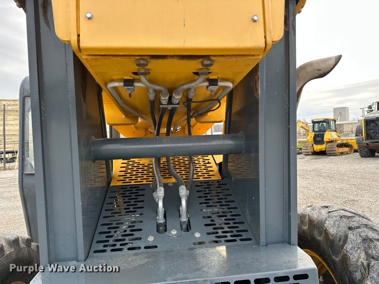 image for item DV0752 Gehl RS8-42 telehandler