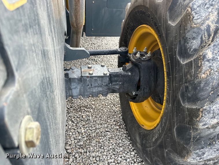 image for item DV0752 Gehl RS8-42 telehandler