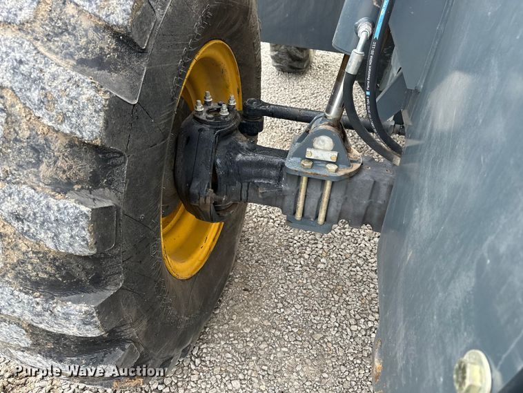 image for item DV0752 Gehl RS8-42 telehandler