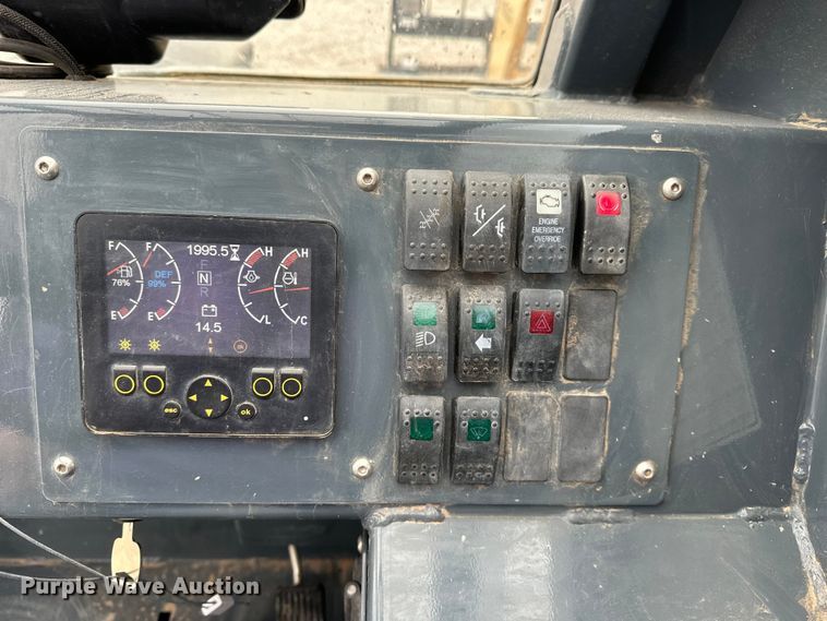 image for item DV0752 Gehl RS8-42 telehandler