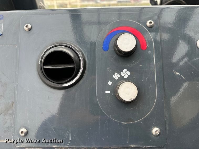 image for item DV0752 Gehl RS8-42 telehandler