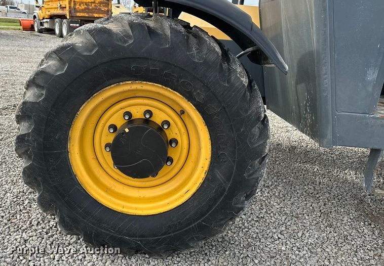 image for item DV0752 Gehl RS8-42 telehandler