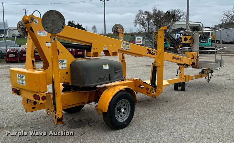 image for item DV0757 2018 Haulotte 3632T boom lift