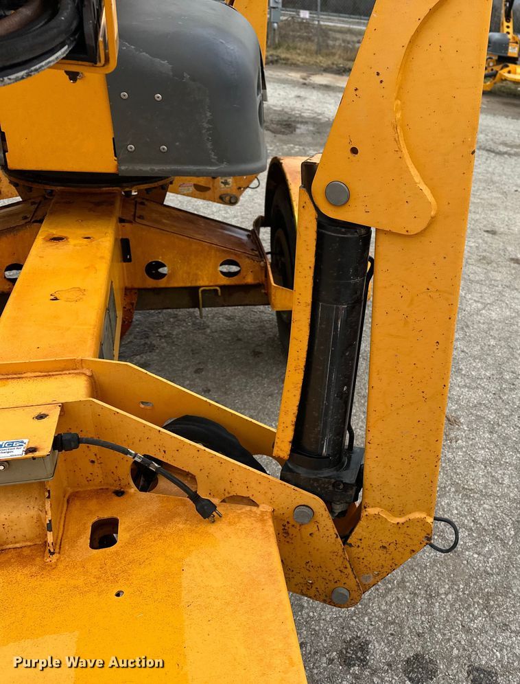 image for item DV0757 2018 Haulotte 3632T boom lift