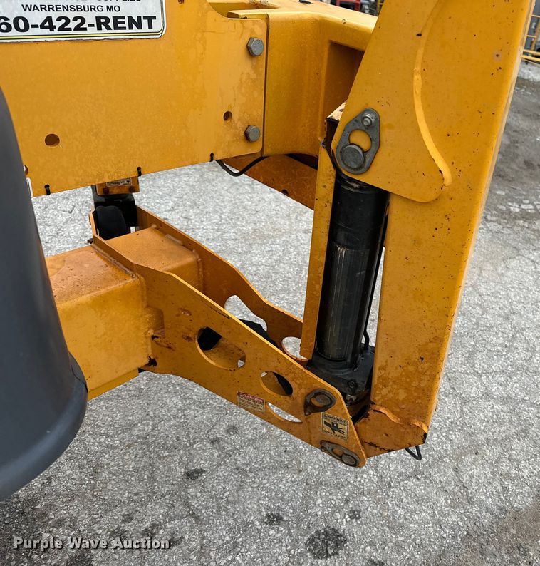 image for item DV0757 2018 Haulotte 3632T boom lift