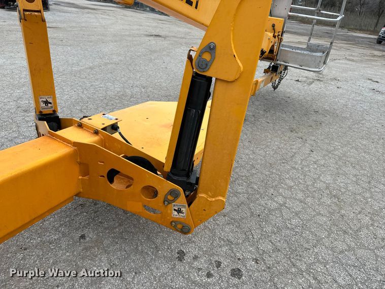 image for item DV0757 2018 Haulotte 3632T boom lift