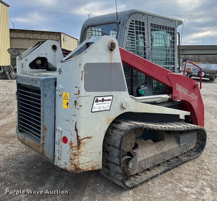 image for item DV0761 2015 Takeuchi TL12 tracked skid steer loader