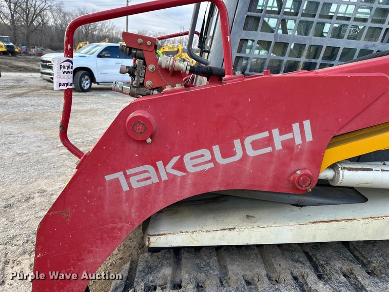 image for item DV0761 2015 Takeuchi TL12 tracked skid steer loader