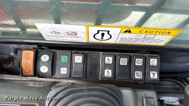 image for item DV0761 2015 Takeuchi TL12 tracked skid steer loader