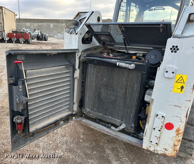 image for item DV0761 2015 Takeuchi TL12 tracked skid steer loader