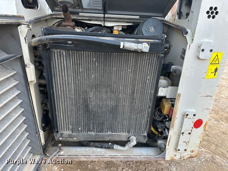 image for item DV0761 2015 Takeuchi TL12 tracked skid steer loader