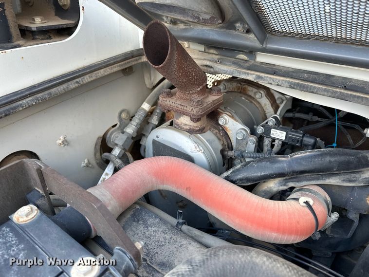 image for item DV0761 2015 Takeuchi TL12 tracked skid steer loader