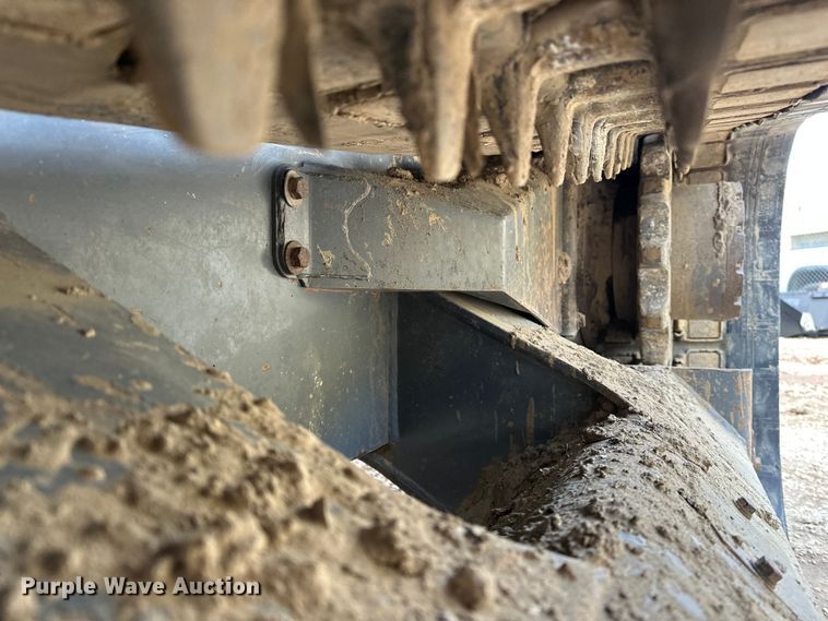 image for item DV0761 2015 Takeuchi TL12 tracked skid steer loader