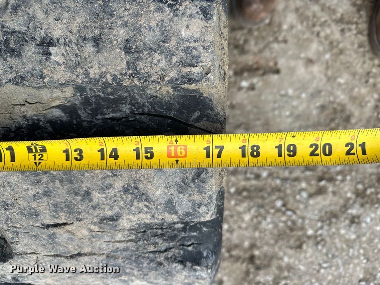 image for item DV0761 2015 Takeuchi TL12 tracked skid steer loader