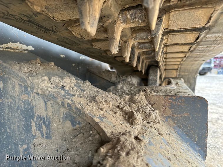 image for item DV0761 2015 Takeuchi TL12 tracked skid steer loader