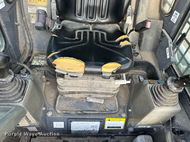 image for item DV0762 2013 Takeuchi TL12 tracked skid steer loader