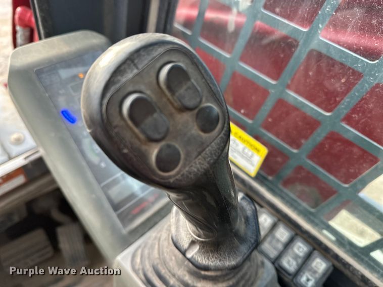 image for item DV0762 2013 Takeuchi TL12 tracked skid steer loader