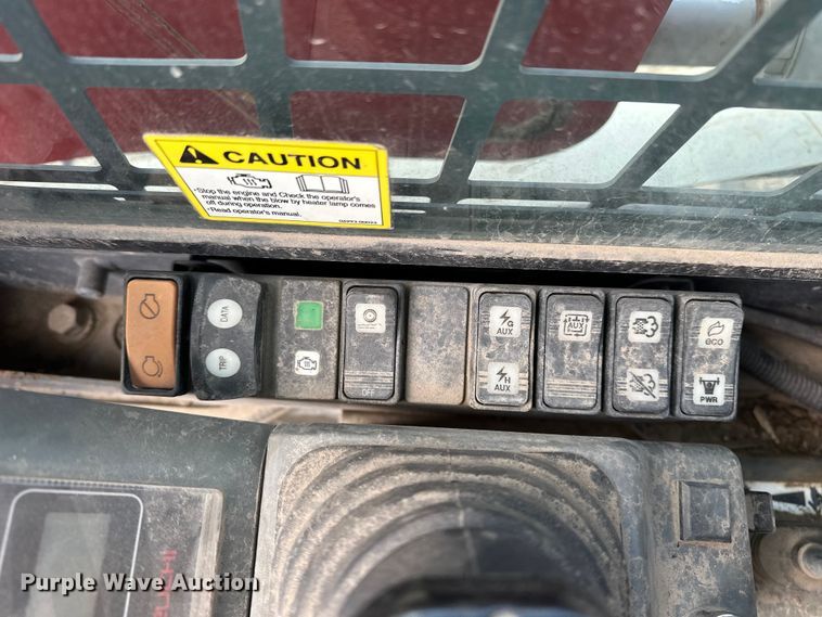 image for item DV0762 2013 Takeuchi TL12 tracked skid steer loader