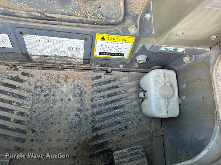 image for item DV0762 2013 Takeuchi TL12 tracked skid steer loader