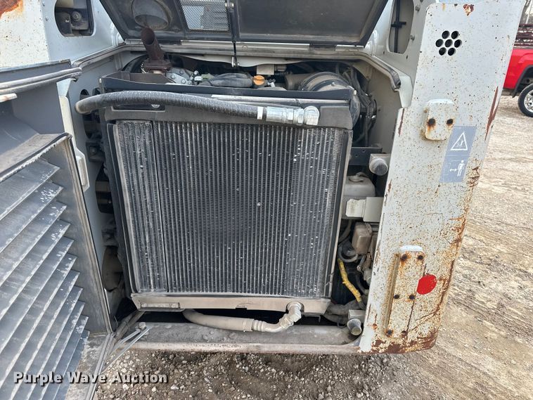 image for item DV0762 2013 Takeuchi TL12 tracked skid steer loader