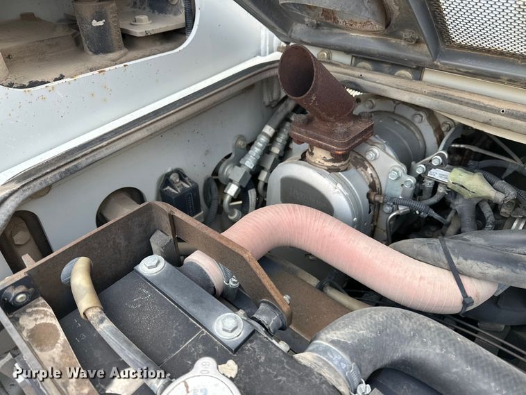 image for item DV0762 2013 Takeuchi TL12 tracked skid steer loader