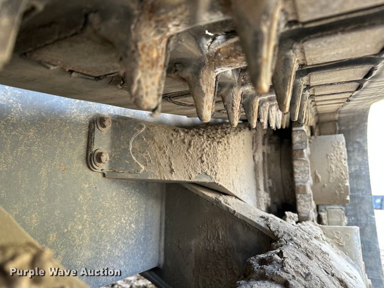 image for item DV0762 2013 Takeuchi TL12 tracked skid steer loader