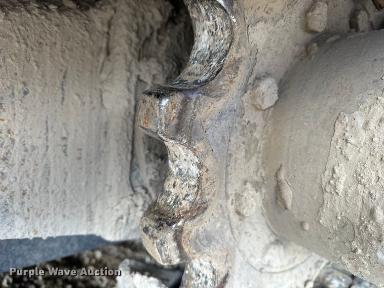 image for item DV0762 2013 Takeuchi TL12 tracked skid steer loader