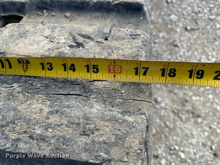 image for item DV0762 2013 Takeuchi TL12 tracked skid steer loader