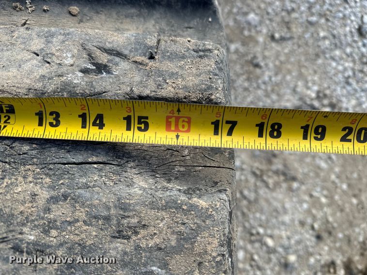 image for item DV0762 2013 Takeuchi TL12 tracked skid steer loader