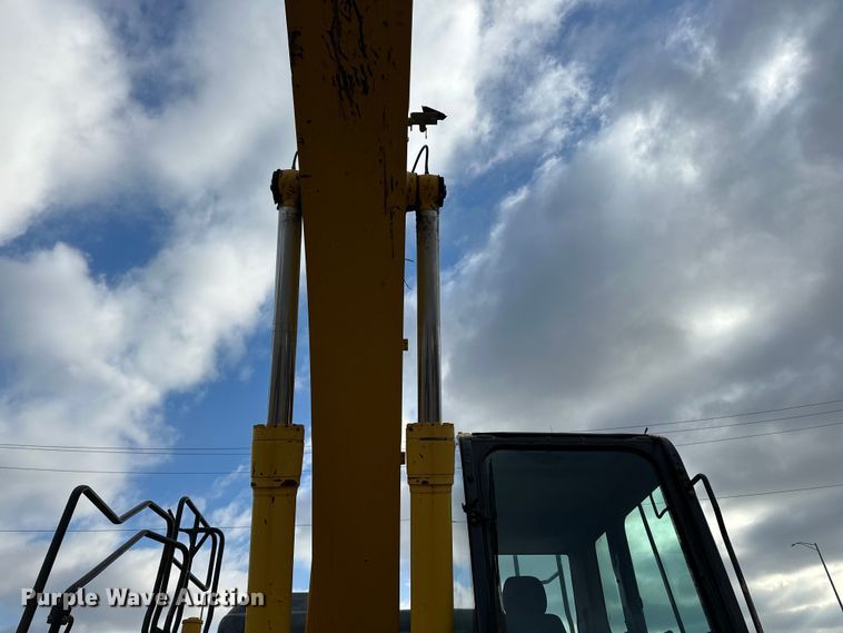 image for item DV0764 2019 Komatsu PC290LC-11 excavator