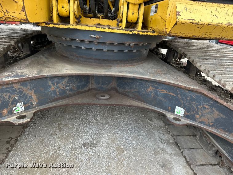 image for item DV0764 2019 Komatsu PC290LC-11 excavator