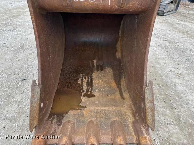 image for item DV0764 2019 Komatsu PC290LC-11 excavator