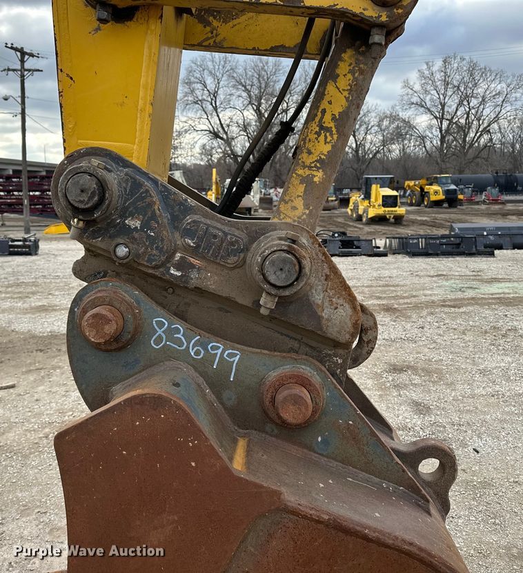 image for item DV0764 2019 Komatsu PC290LC-11 excavator