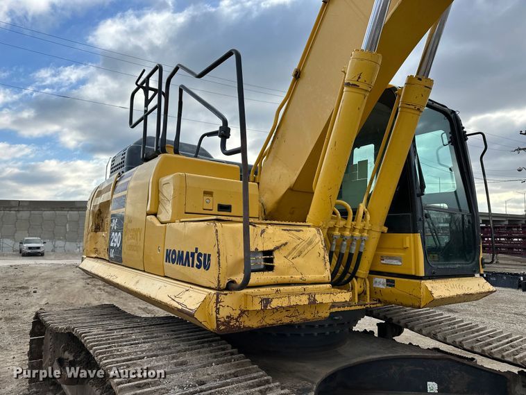 image for item DV0764 2019 Komatsu PC290LC-11 excavator