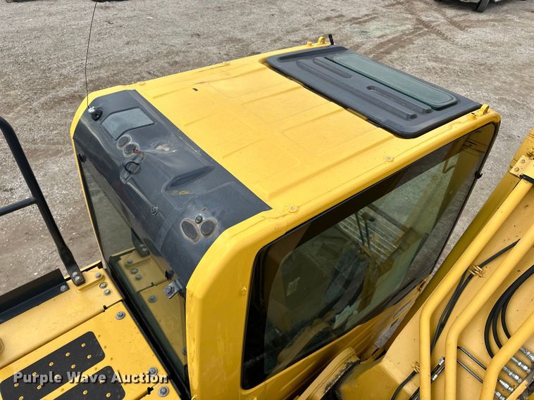 image for item DV0764 2019 Komatsu PC290LC-11 excavator