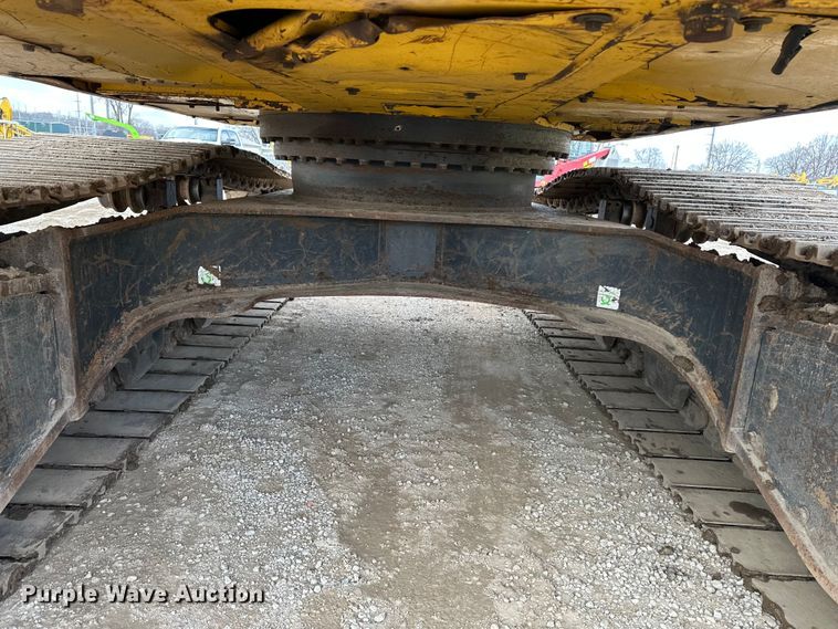 image for item DV0764 2019 Komatsu PC290LC-11 excavator