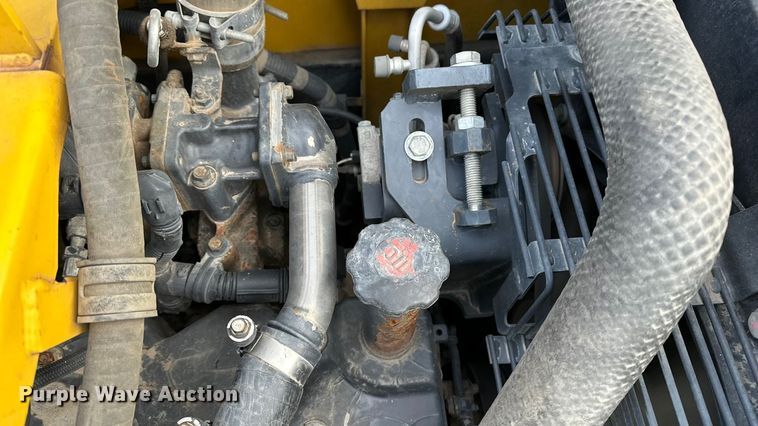 image for item DV0764 2019 Komatsu PC290LC-11 excavator