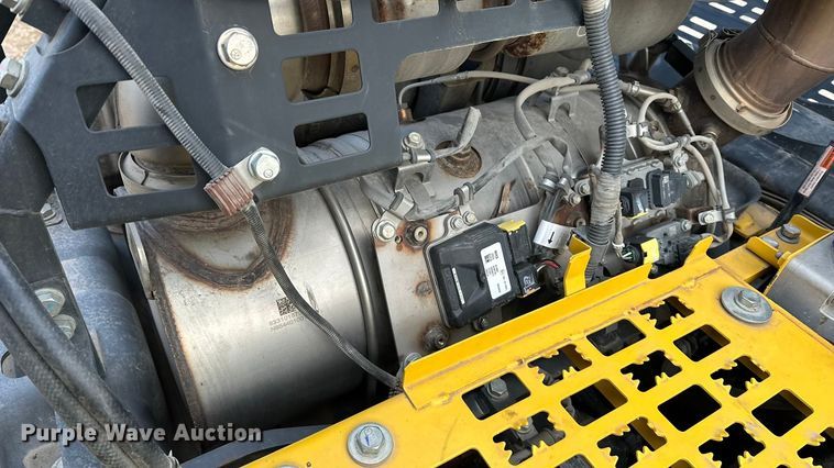 image for item DV0764 2019 Komatsu PC290LC-11 excavator