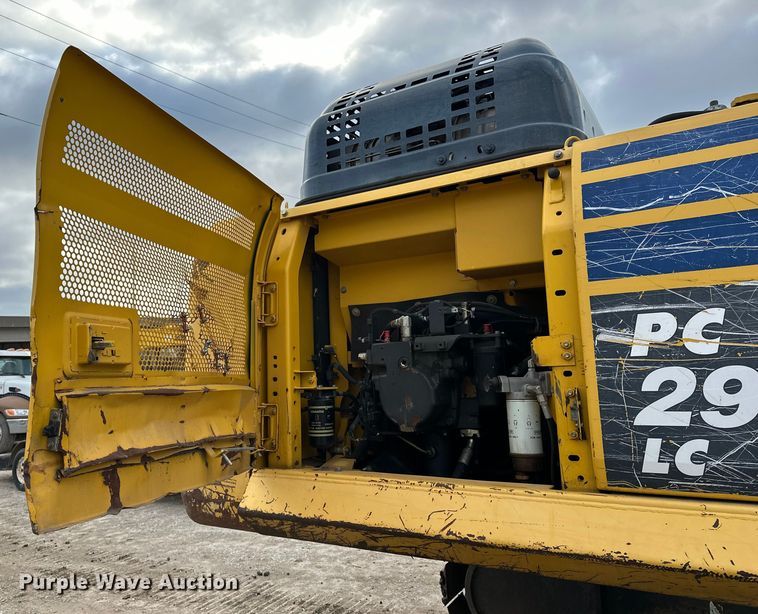 image for item DV0764 2019 Komatsu PC290LC-11 excavator