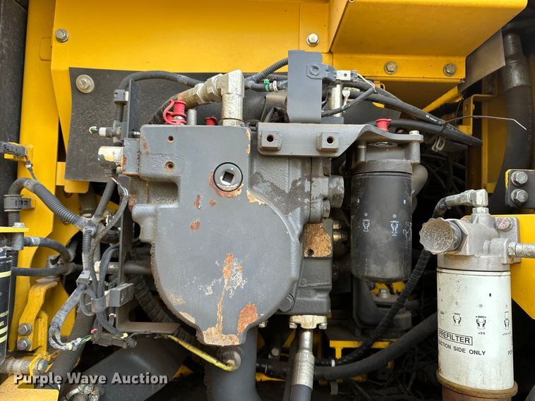 image for item DV0764 2019 Komatsu PC290LC-11 excavator