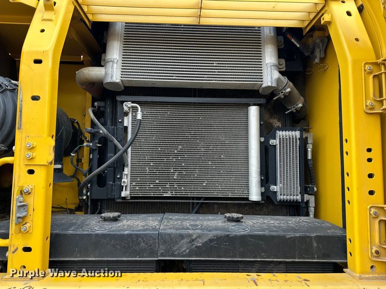 image for item DV0764 2019 Komatsu PC290LC-11 excavator