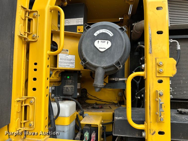 image for item DV0764 2019 Komatsu PC290LC-11 excavator