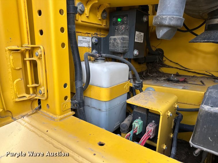 image for item DV0764 2019 Komatsu PC290LC-11 excavator