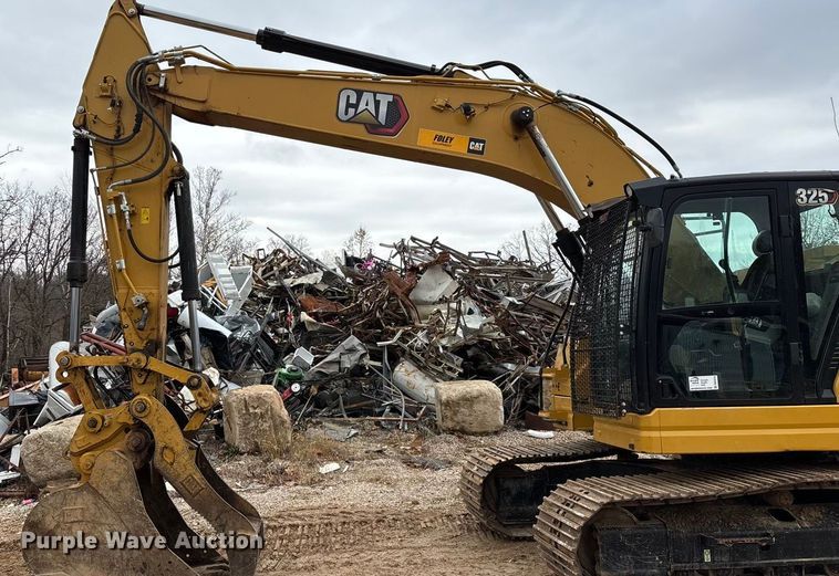 image for item DW3376 2022 Caterpillar 325 excavator