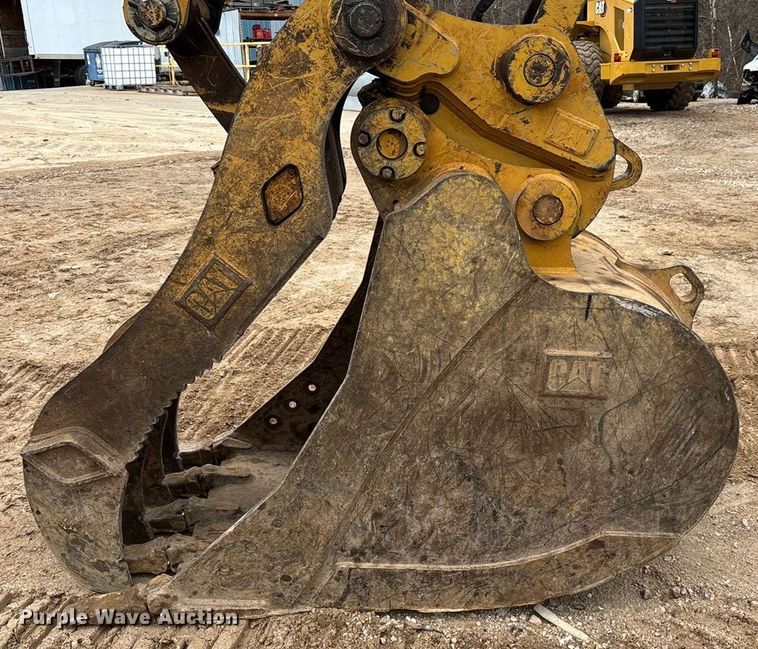 image for item DW3376 2022 Caterpillar 325 excavator