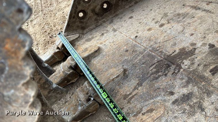 image for item DW3376 2022 Caterpillar 325 excavator